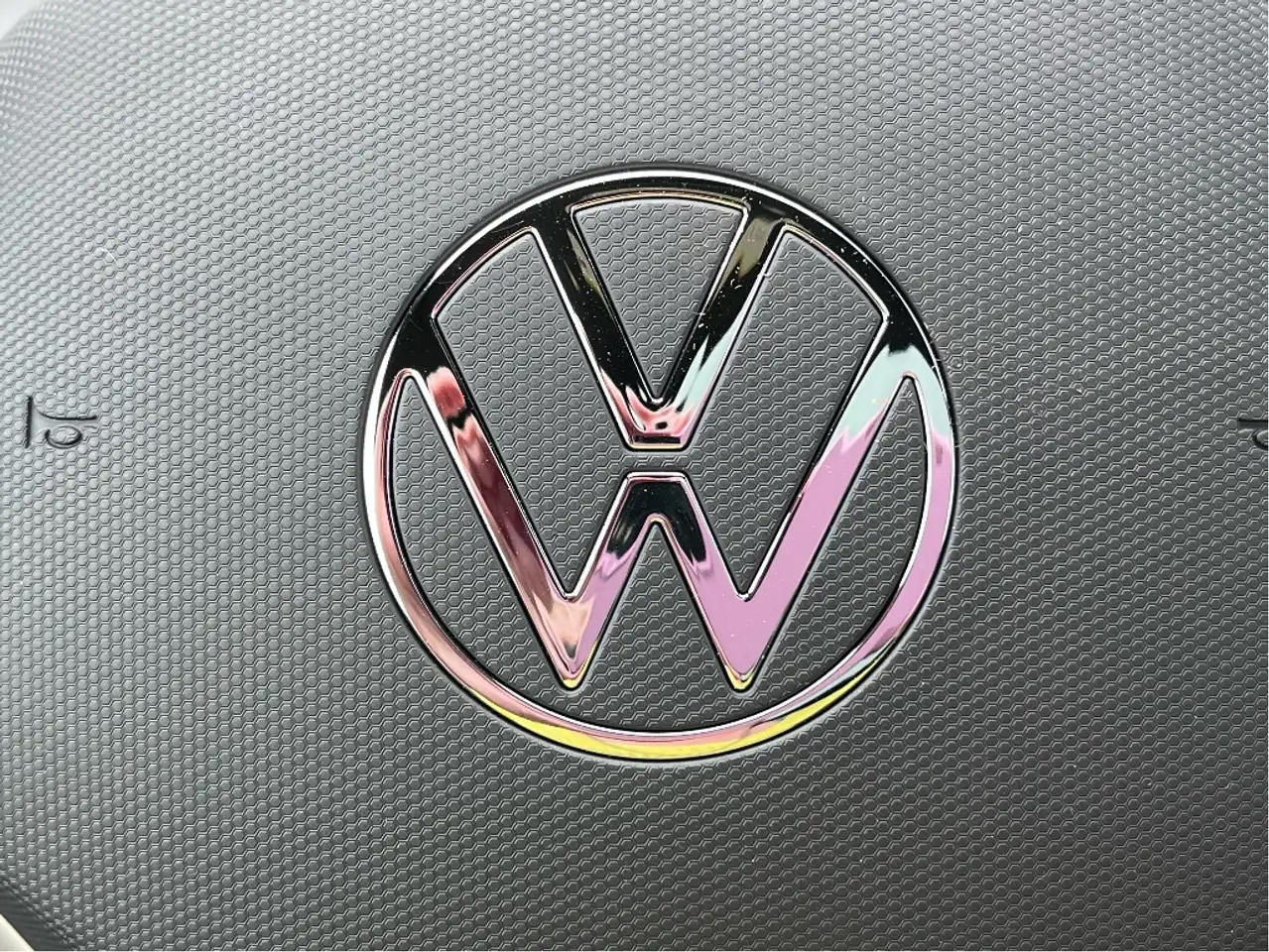 Volkswagen Tiguan photo Volkswagen Tiguan