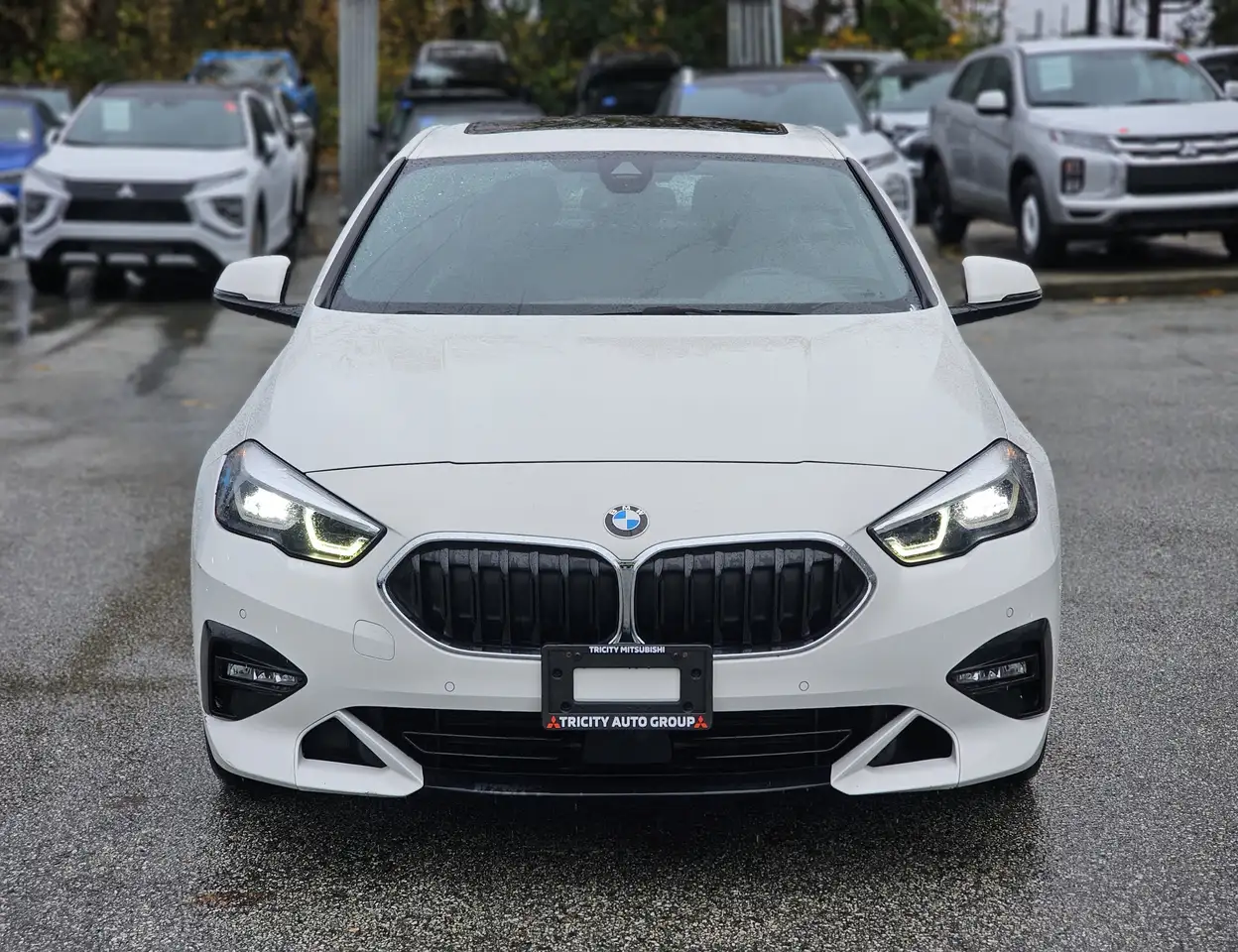 BMW 2 Series снимка BMW 2 Series
