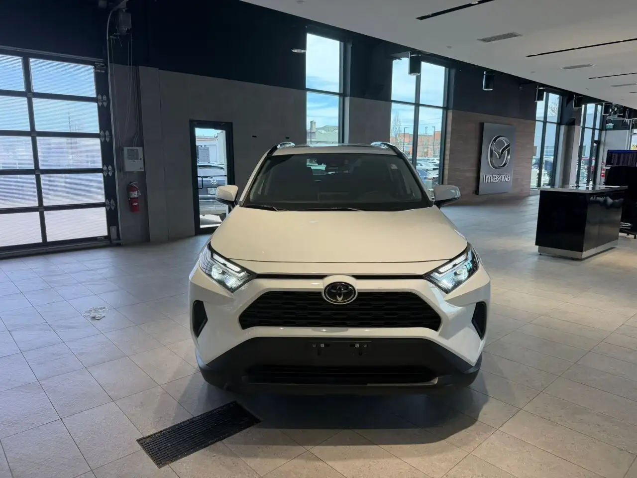 Toyota RAV 4 снимка Toyota RAV 4