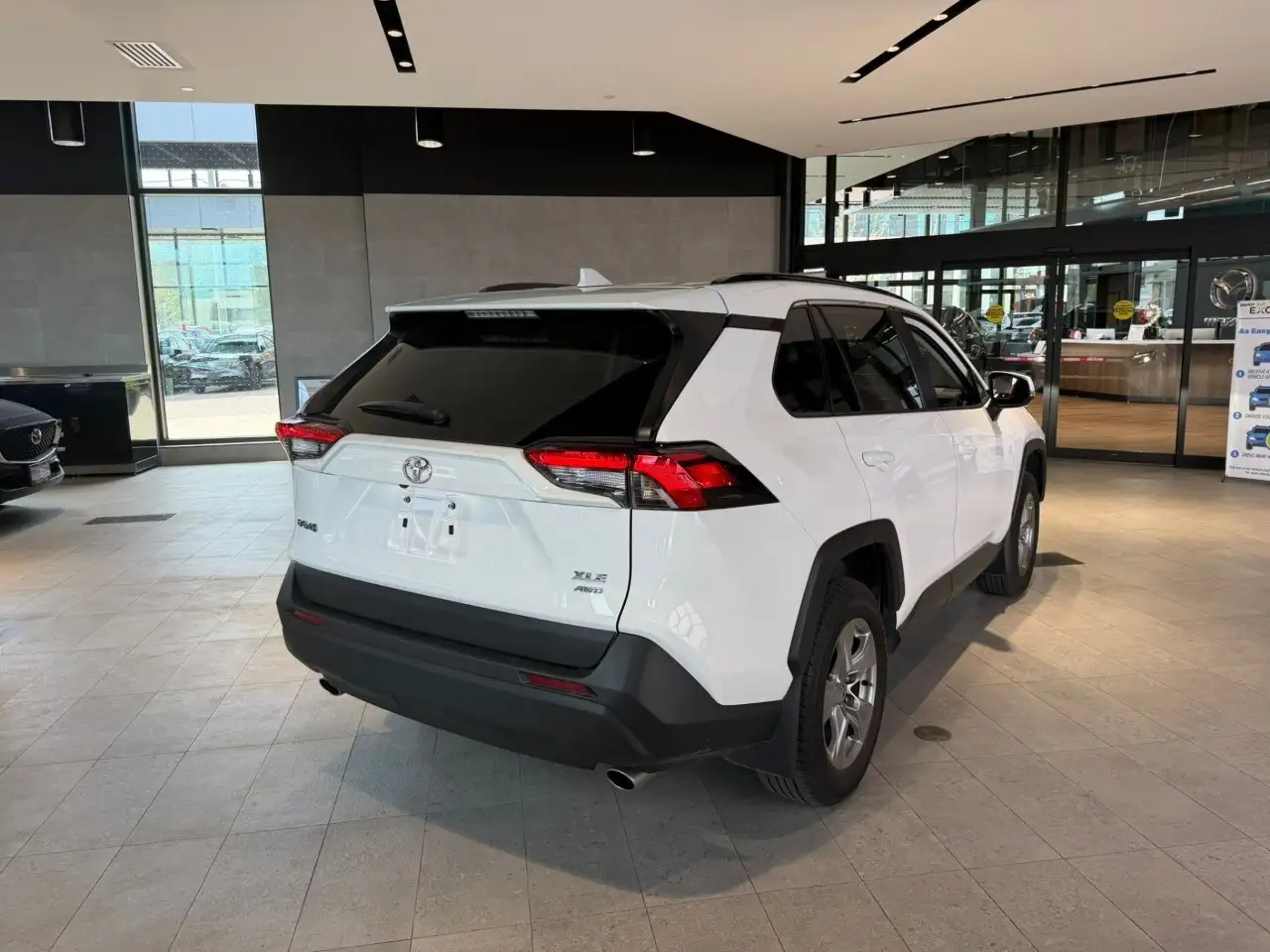 Toyota RAV 4 снимка Toyota RAV 4