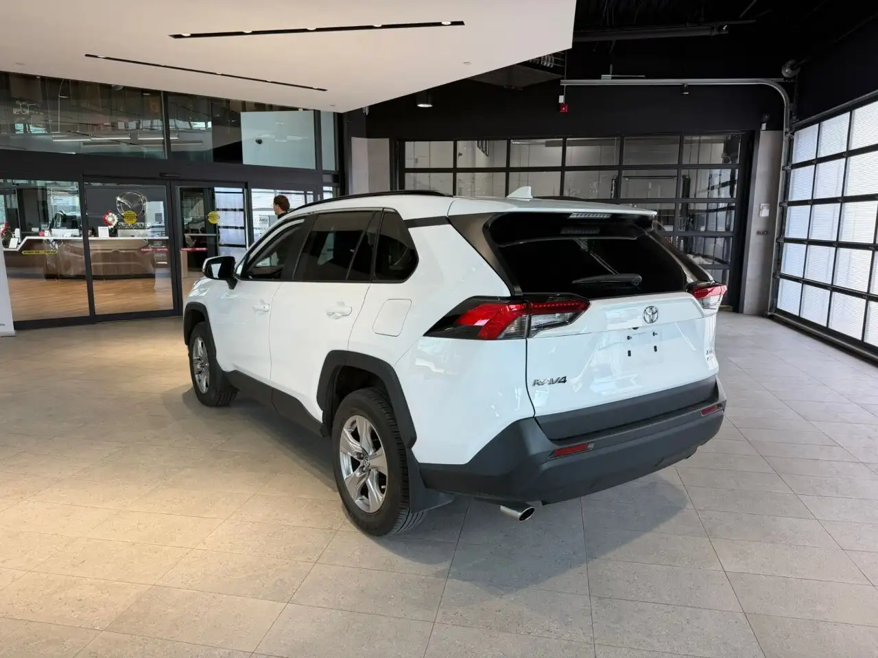 Toyota RAV 4 снимка Toyota RAV 4