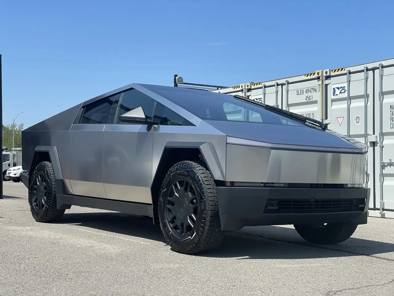 Tesla Cybertruck photo Tesla Cybertruck