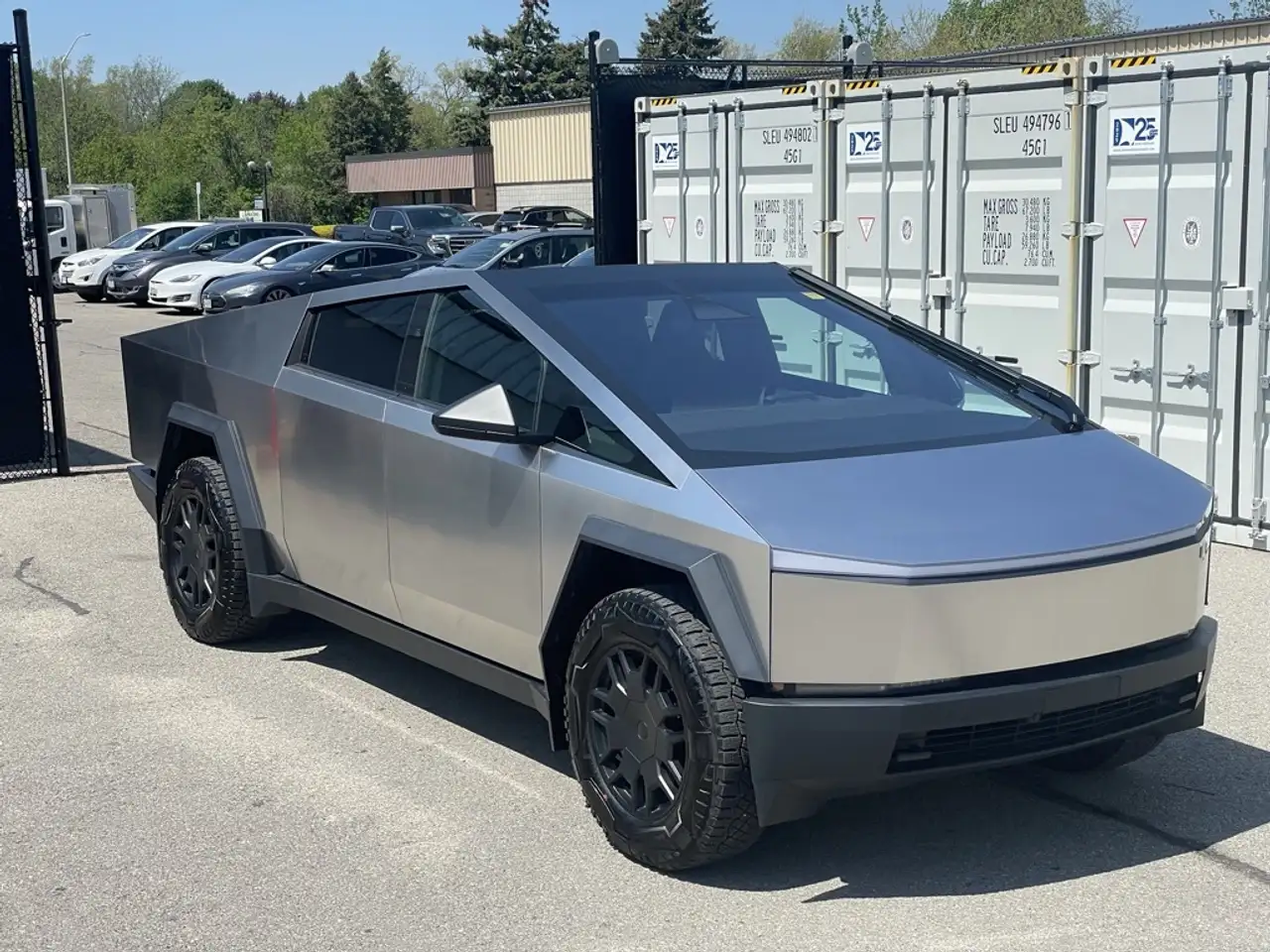 Tesla Cybertruck photo Tesla Cybertruck