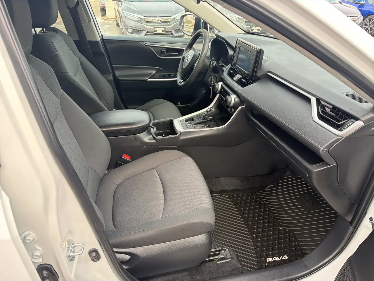 Toyota RAV 4 снимка Toyota RAV 4