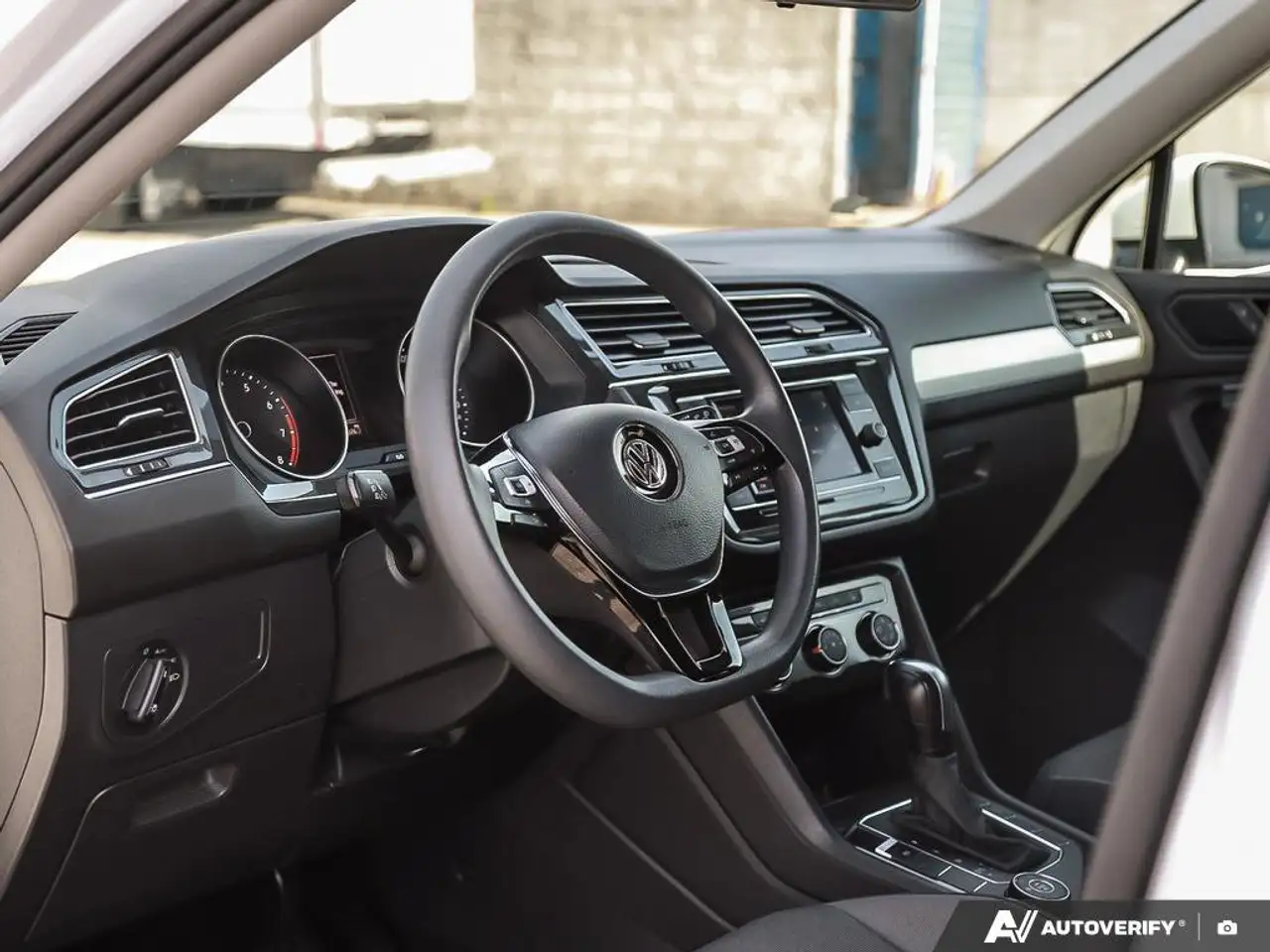 Volkswagen Tiguan снимка Volkswagen Tiguan