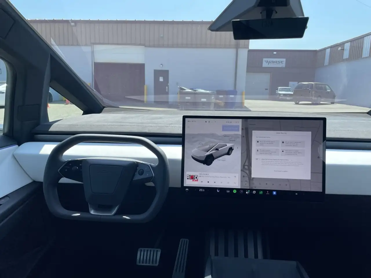 Tesla Cybertruck photo Tesla Cybertruck