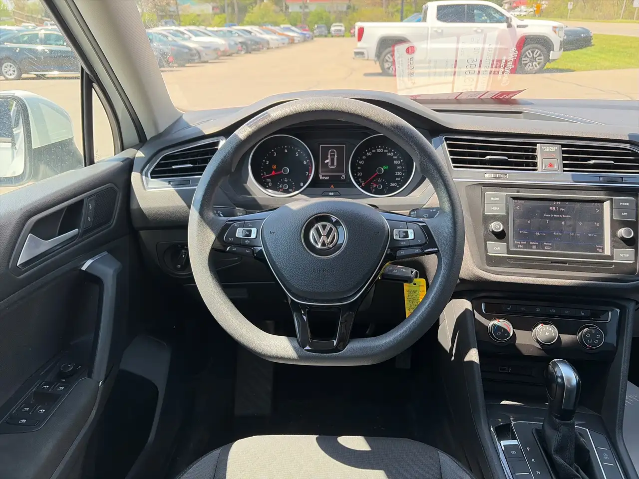 Volkswagen Tiguan снимка Volkswagen Tiguan