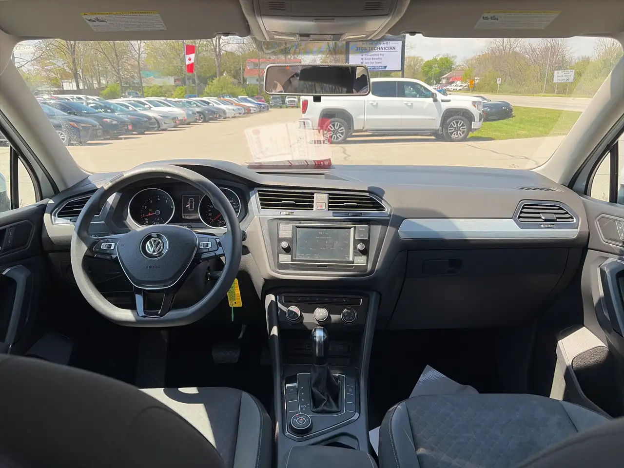 Volkswagen Tiguan снимка Volkswagen Tiguan