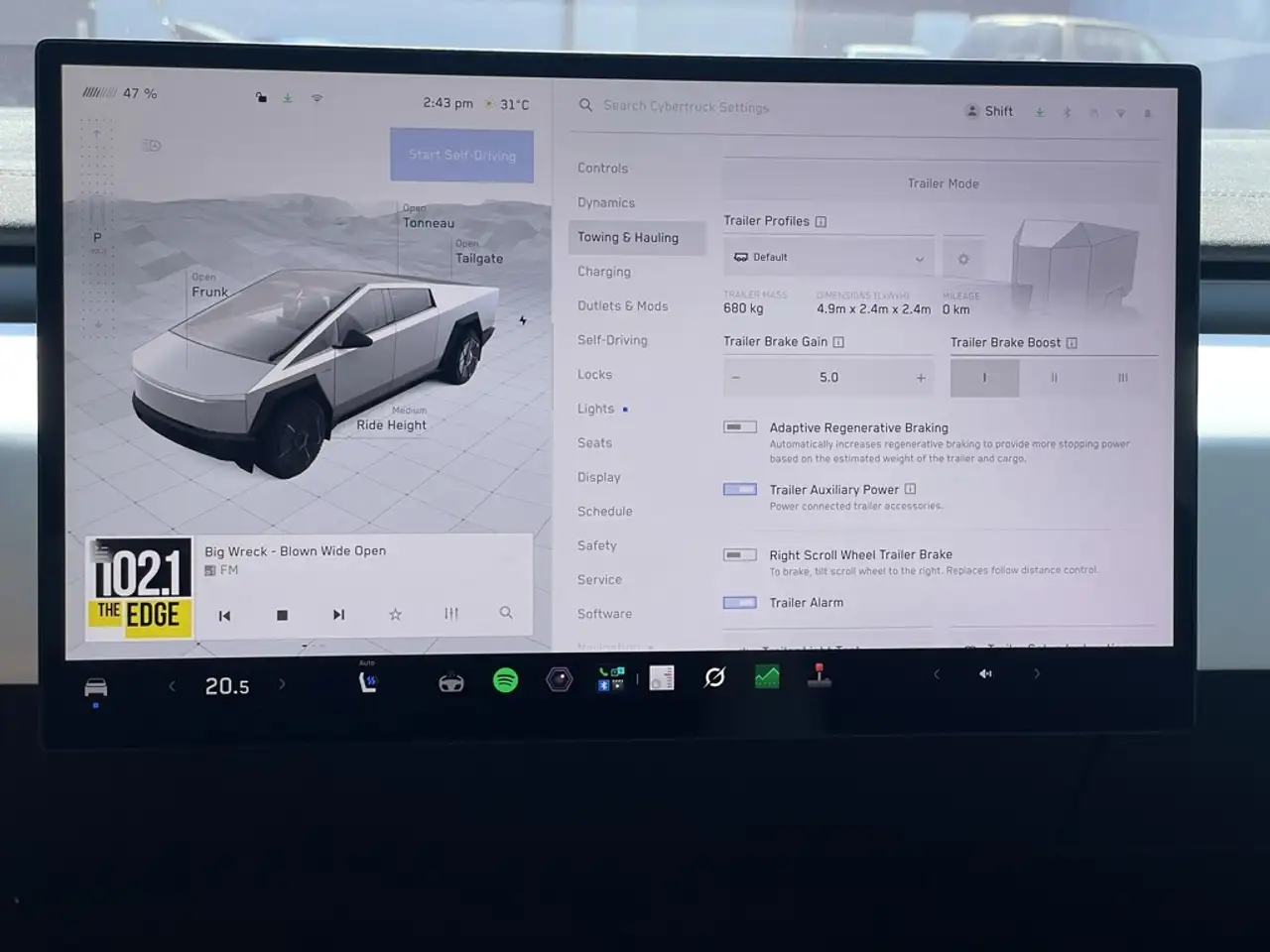 Tesla Cybertruck photo Tesla Cybertruck