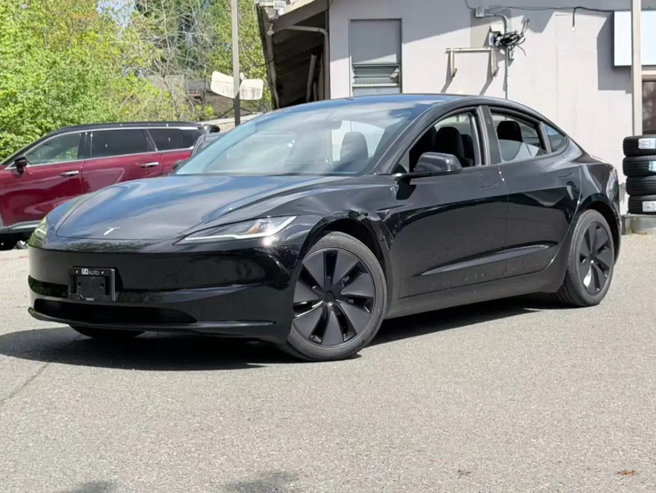 Tesla Model 3 снимка Tesla Model 3