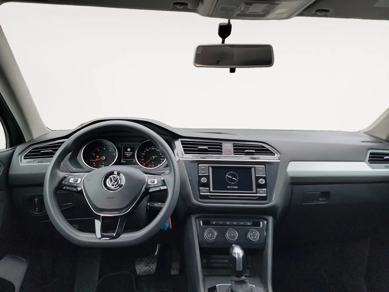 Volkswagen Tiguan снимка Volkswagen Tiguan