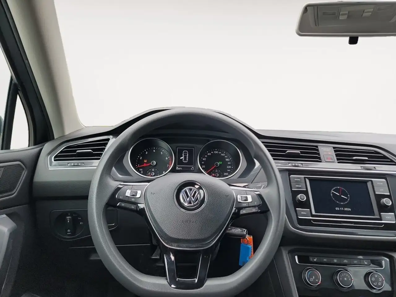Volkswagen Tiguan снимка Volkswagen Tiguan