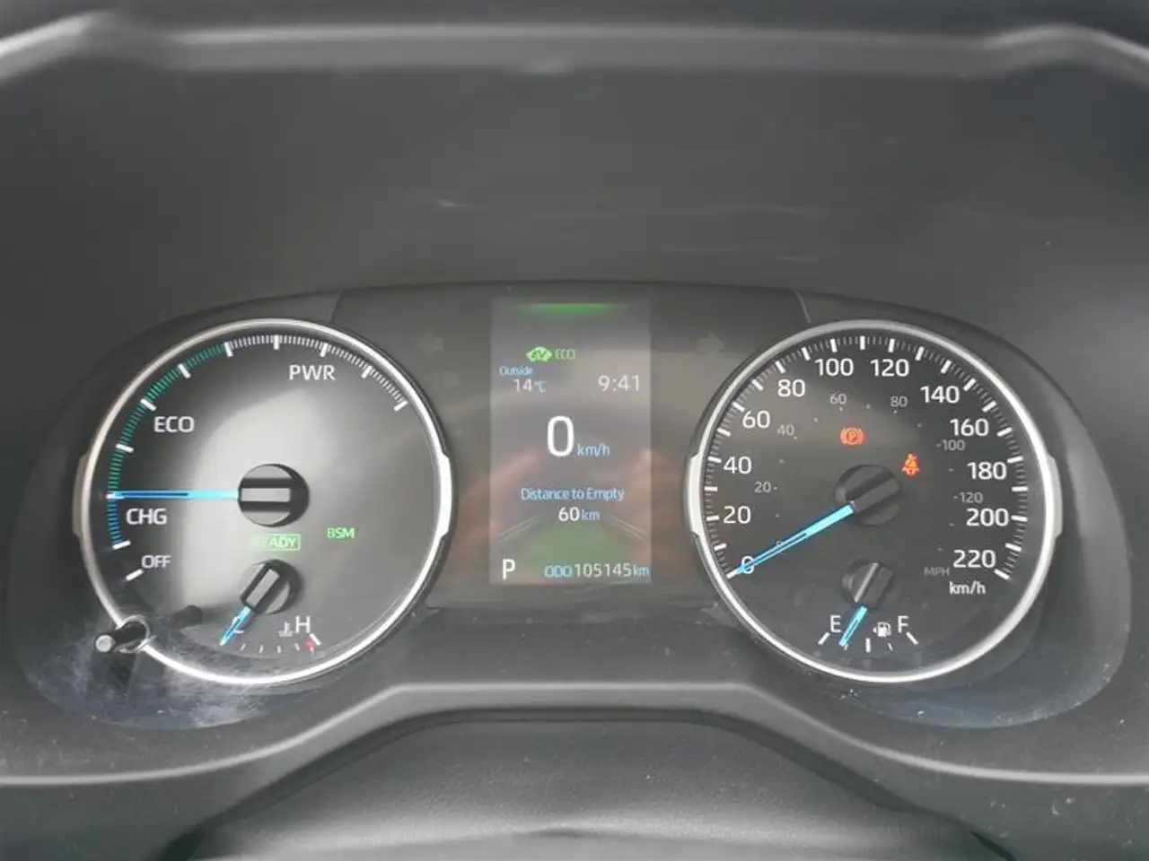 Toyota RAV 4 снимка Toyota RAV 4