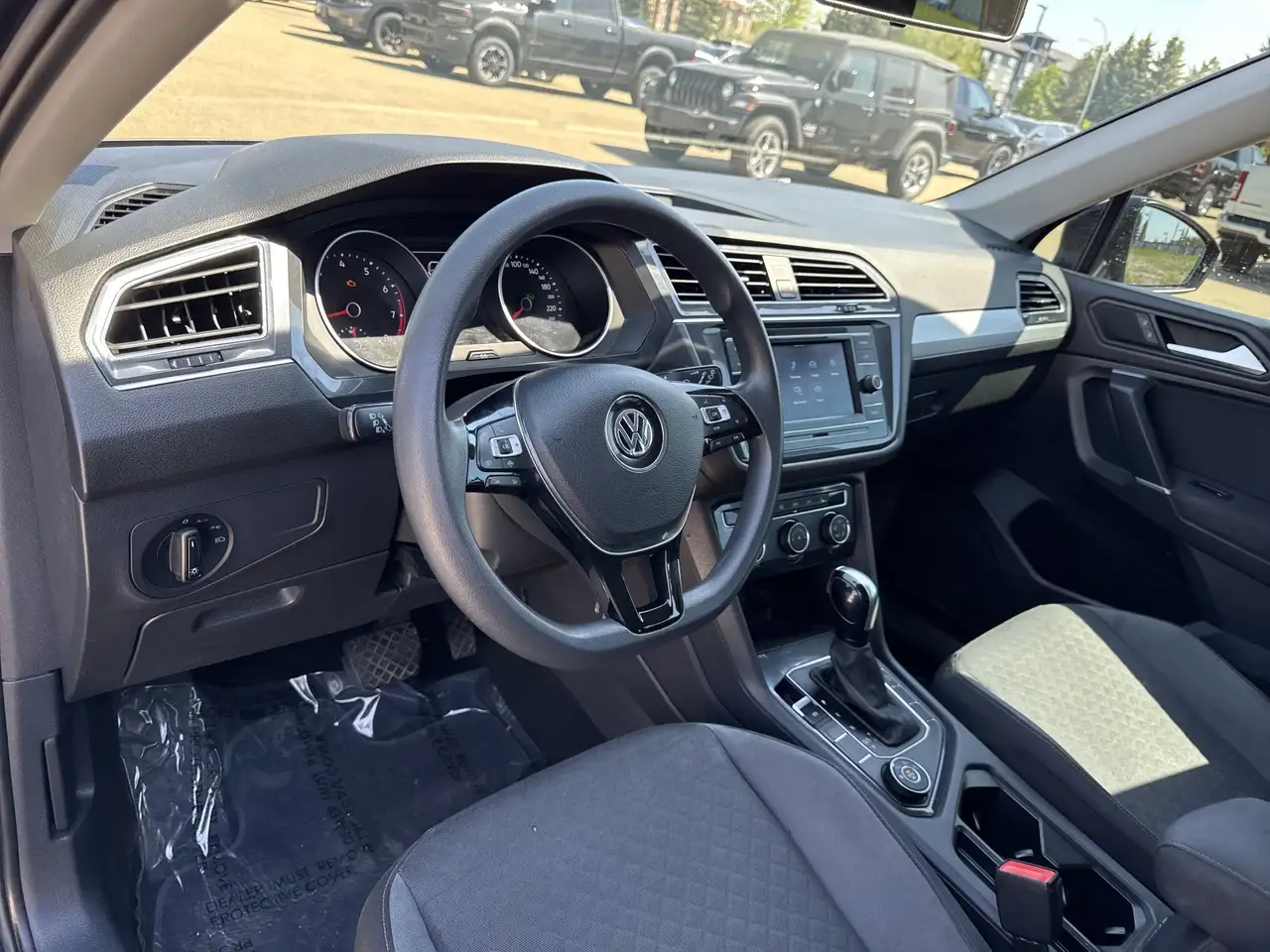 Volkswagen Tiguan снимка Volkswagen Tiguan
