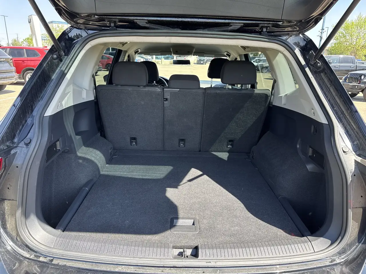 Volkswagen Tiguan снимка Volkswagen Tiguan