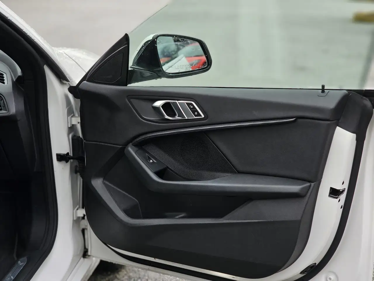 BMW 2 Series снимка BMW 2 Series