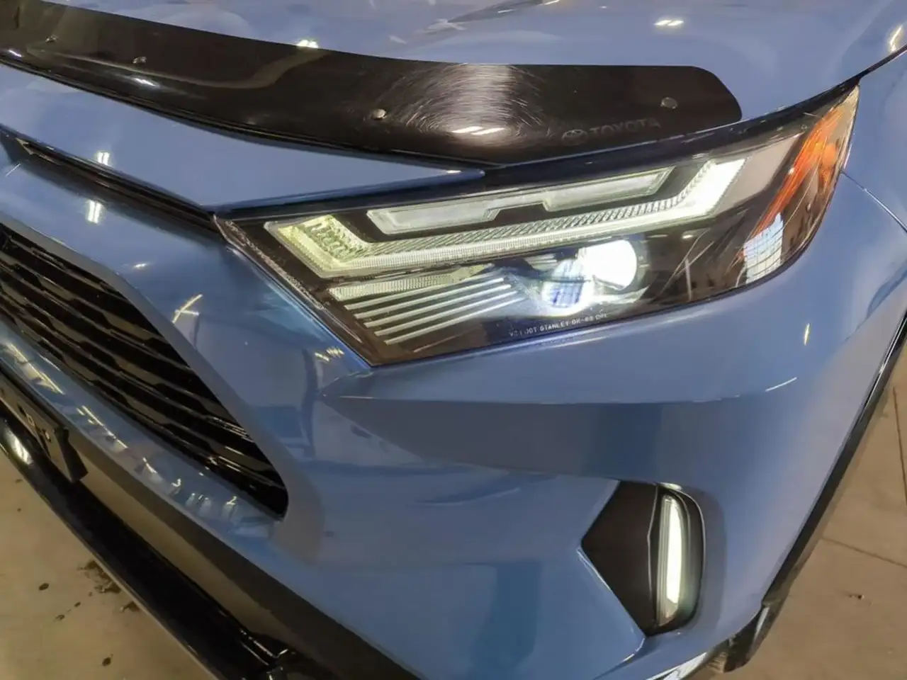 Toyota RAV 4 снимка Toyota RAV 4