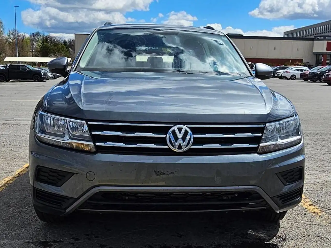 Volkswagen Tiguan снимка Volkswagen Tiguan
