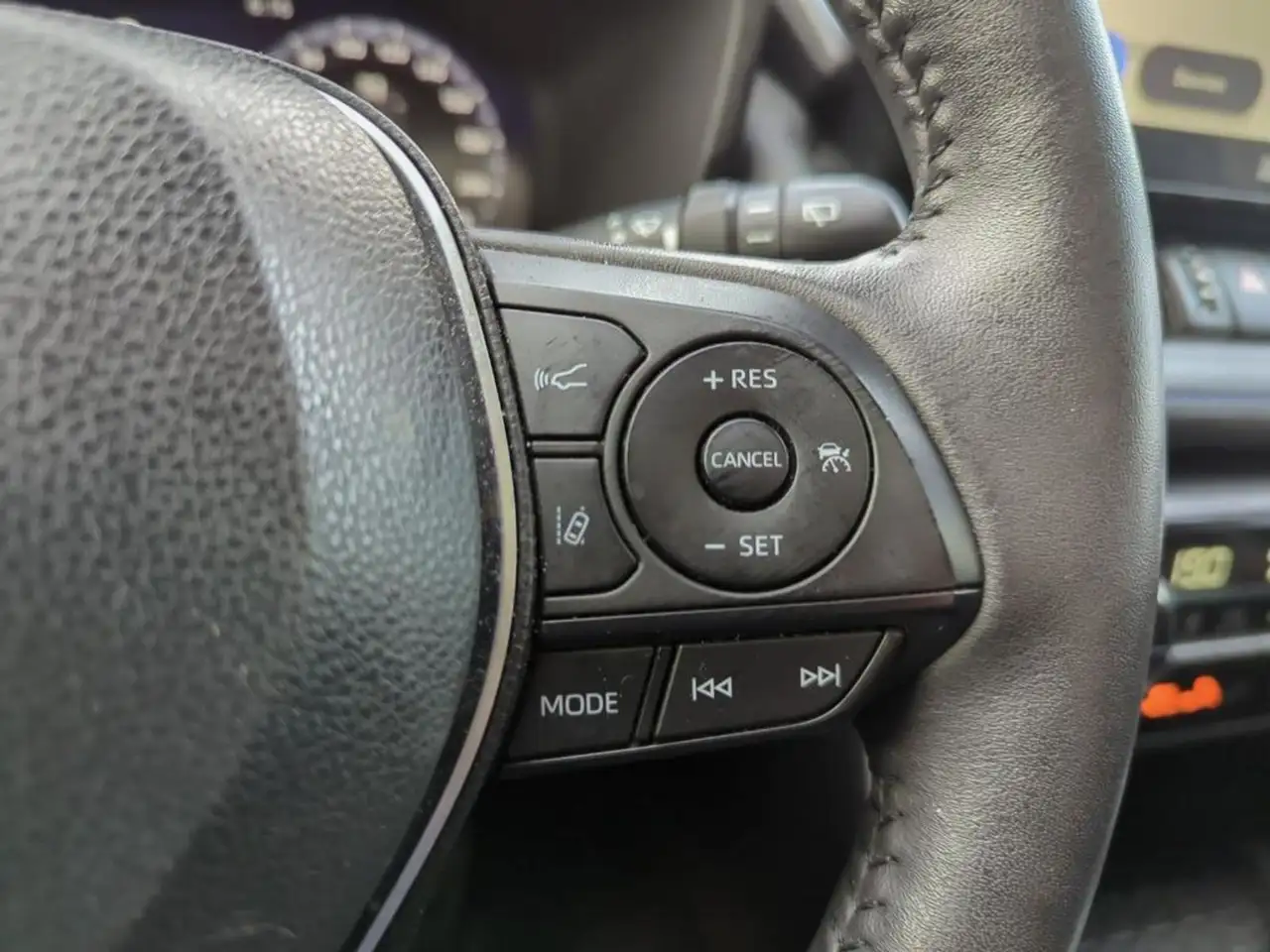 Toyota RAV 4 снимка Toyota RAV 4