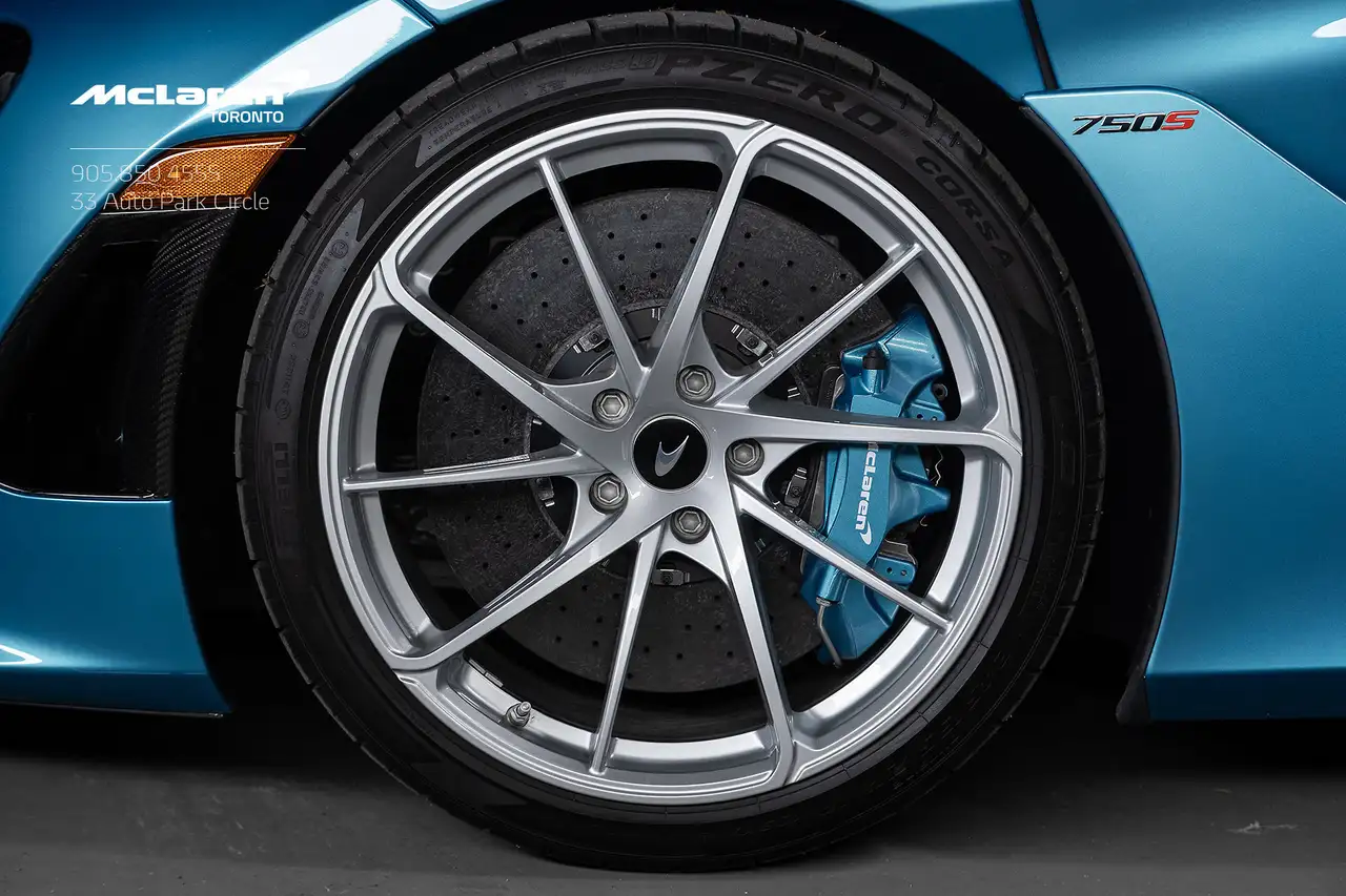 McLaren 750S снимка McLaren 750S