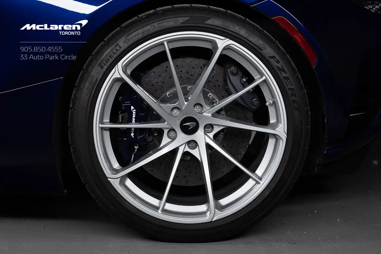 McLaren 750S снимка McLaren 750S