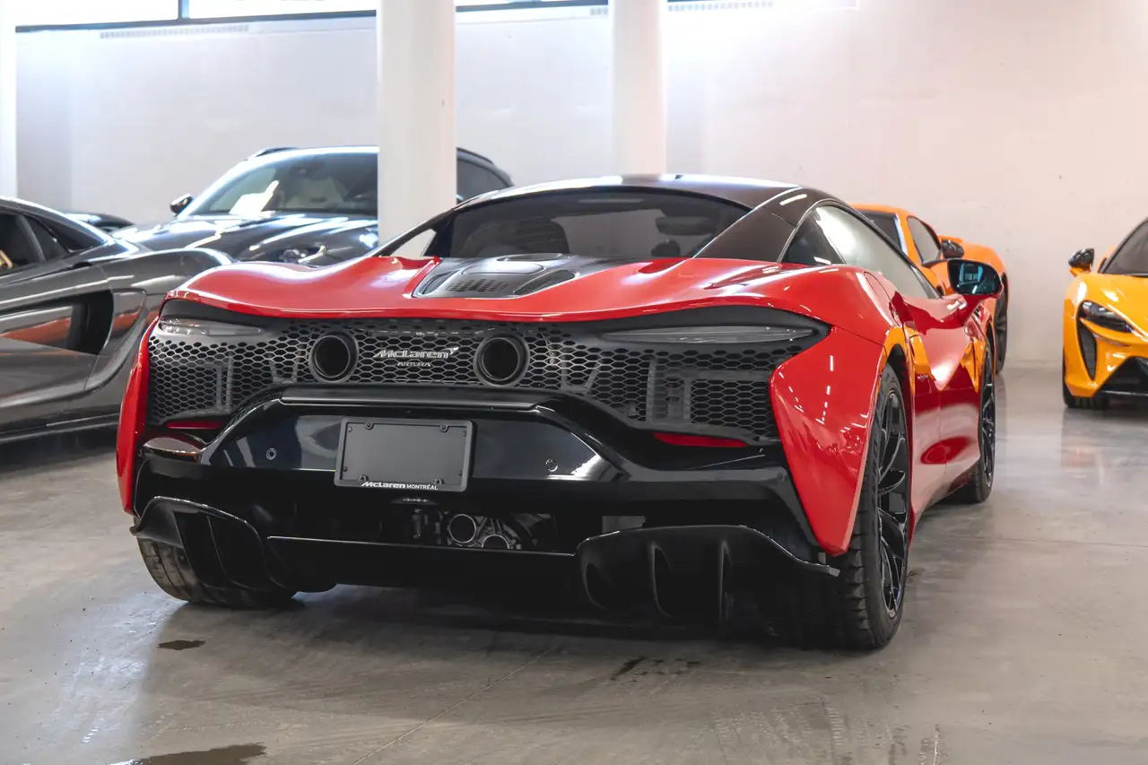 McLaren Artura снимка McLaren Artura