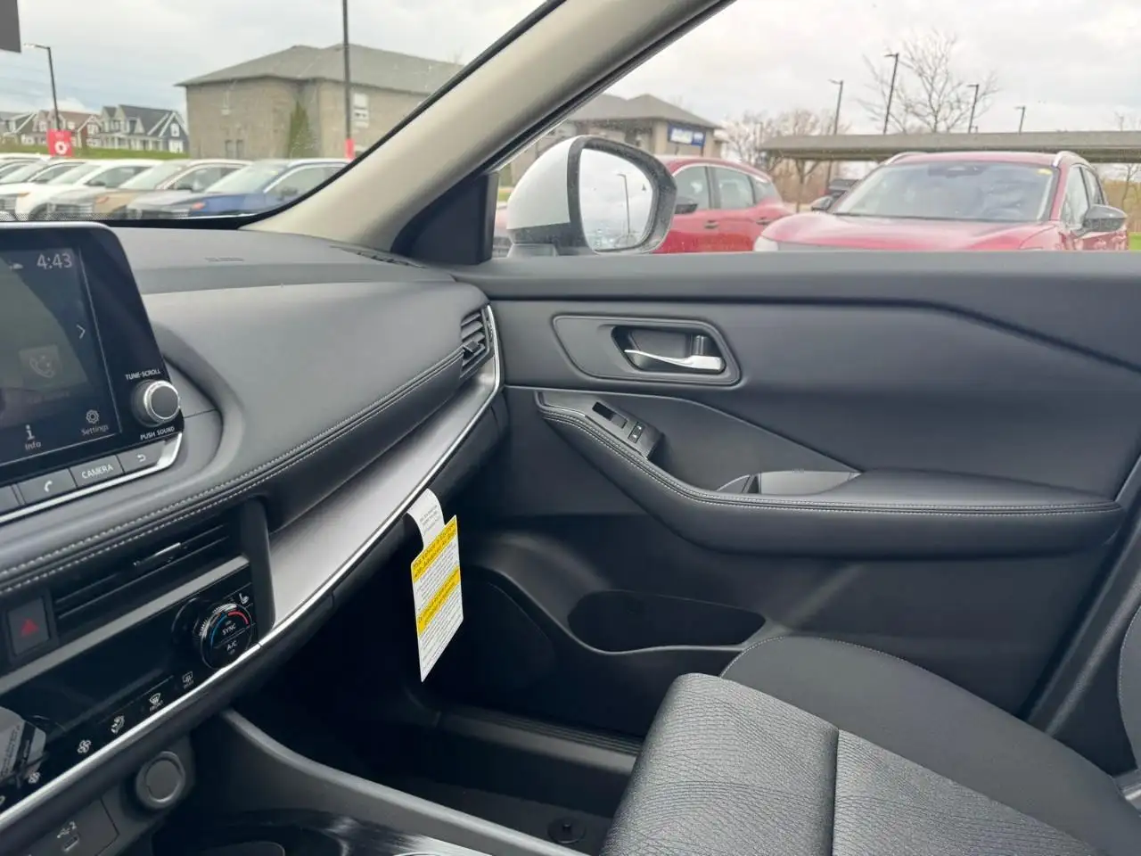 Nissan Rogue photo Nissan Rogue