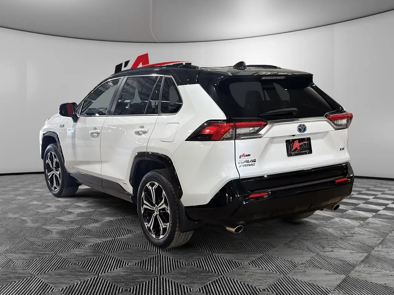 Toyota RAV 4 Prime снимка Toyota RAV 4 Prime