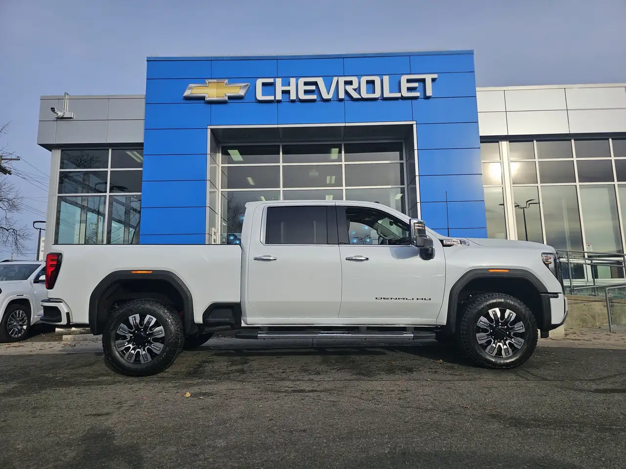 GMC Sierra 3500HD снимка GMC Sierra 3500HD