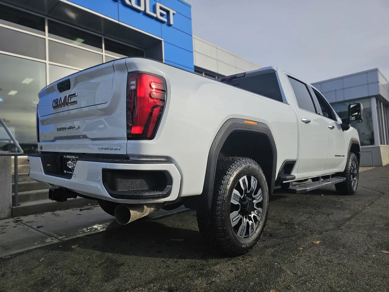 GMC Sierra 3500HD снимка GMC Sierra 3500HD