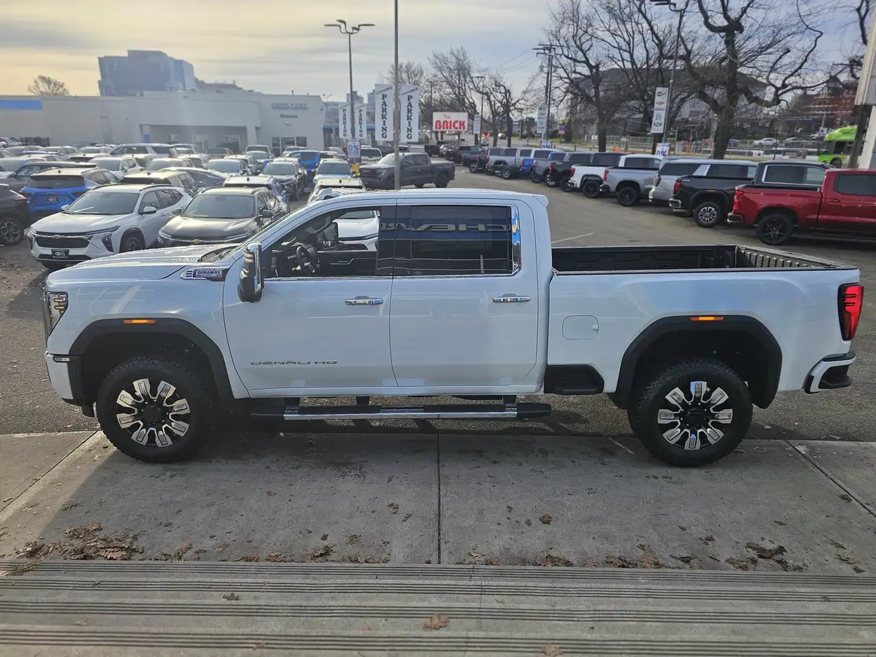 GMC Sierra 3500HD снимка GMC Sierra 3500HD