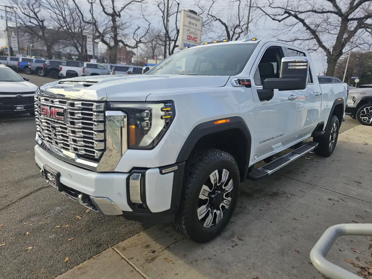 GMC Sierra 3500HD снимка GMC Sierra 3500HD