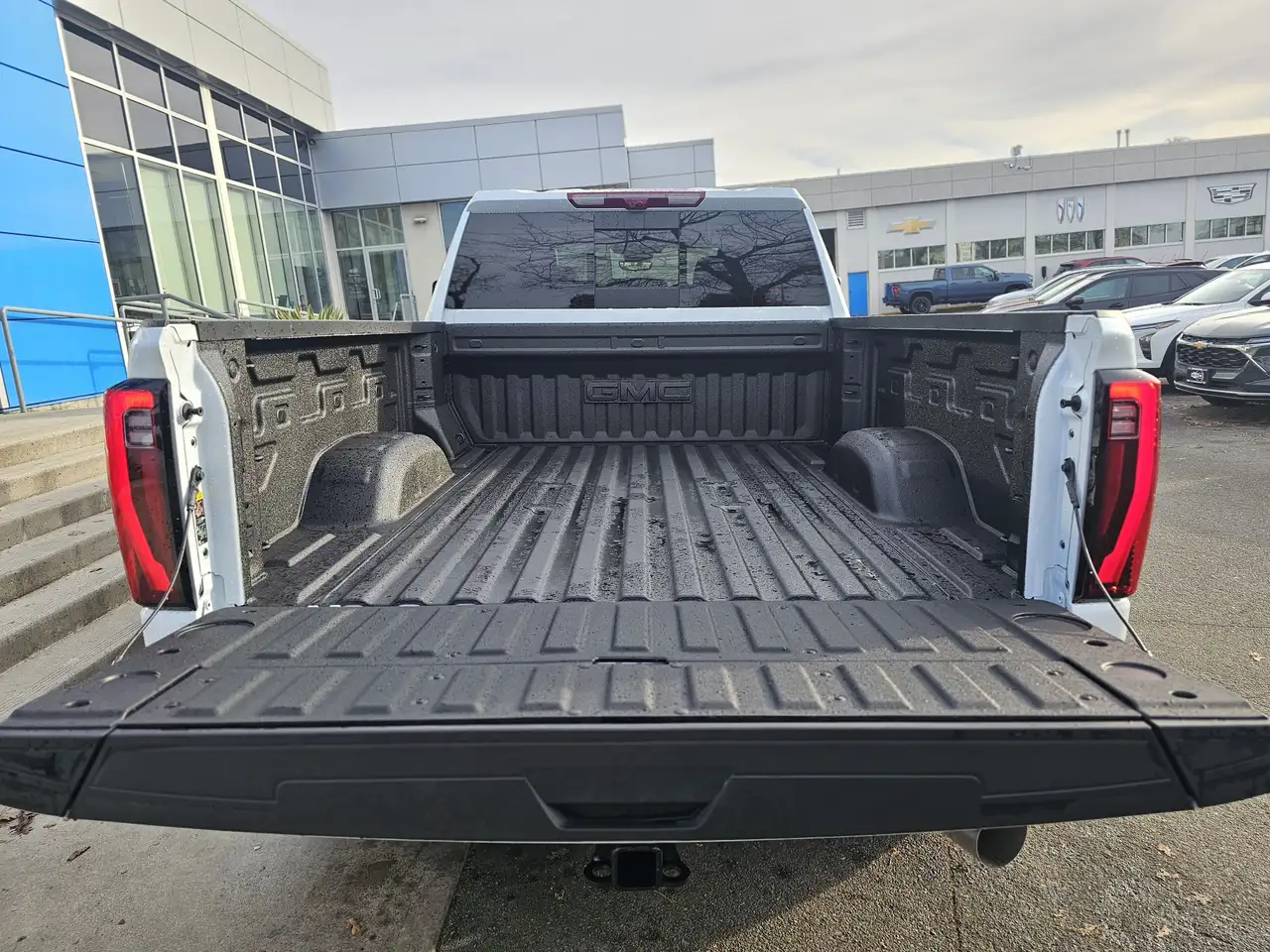 GMC Sierra 3500HD снимка GMC Sierra 3500HD