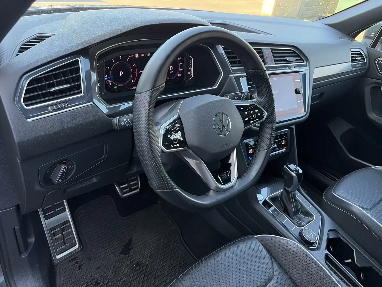 Volkswagen Tiguan снимка Volkswagen Tiguan