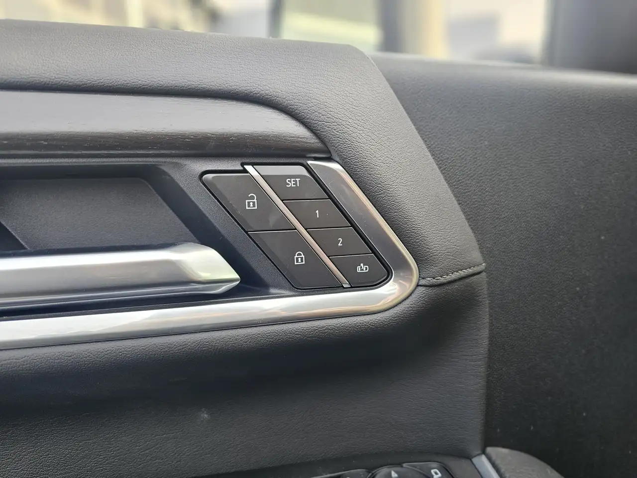 GMC Sierra 3500HD снимка GMC Sierra 3500HD