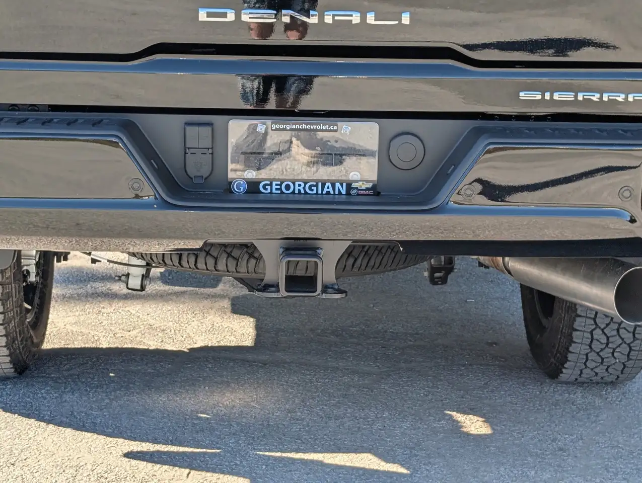 GMC Sierra 3500HD снимка GMC Sierra 3500HD