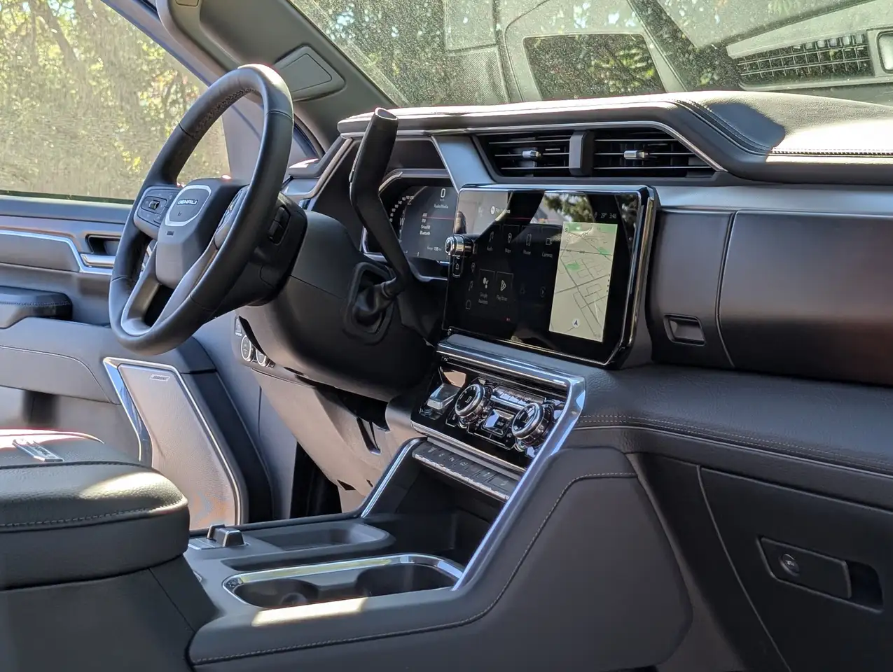 GMC Sierra 3500HD снимка GMC Sierra 3500HD