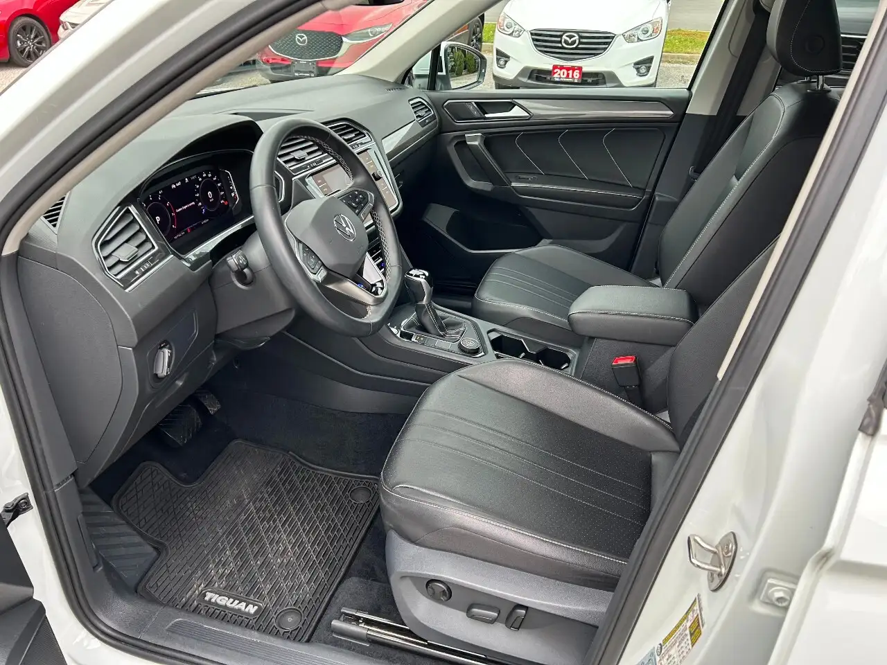 Volkswagen Tiguan снимка Volkswagen Tiguan