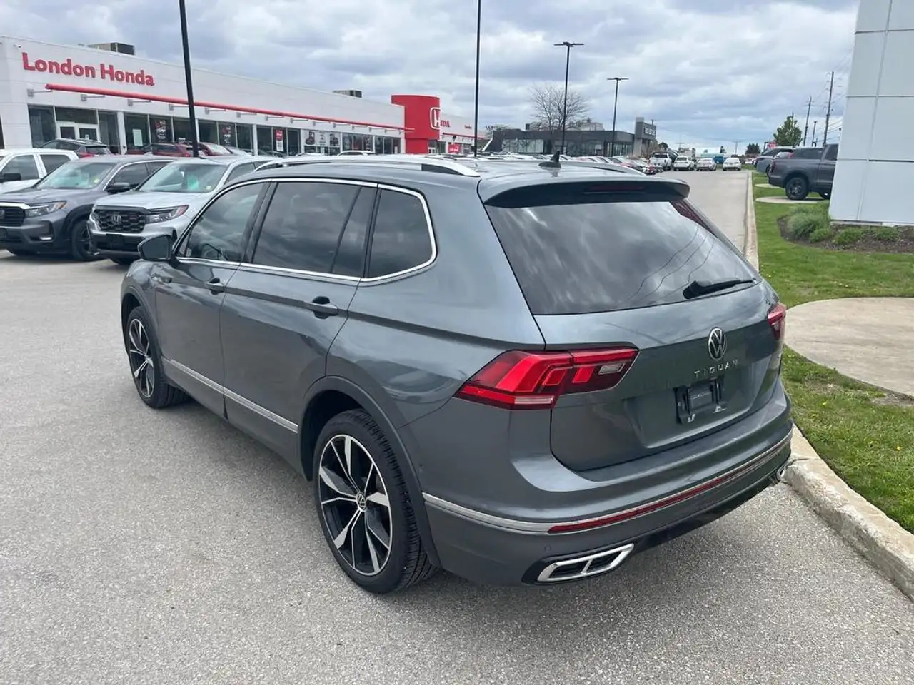 Volkswagen Tiguan снимка Volkswagen Tiguan