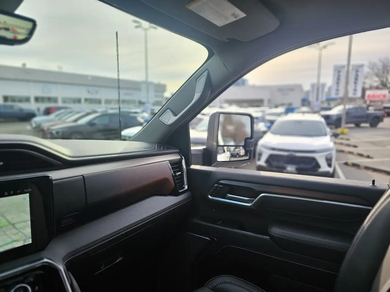 GMC Sierra 3500HD снимка GMC Sierra 3500HD