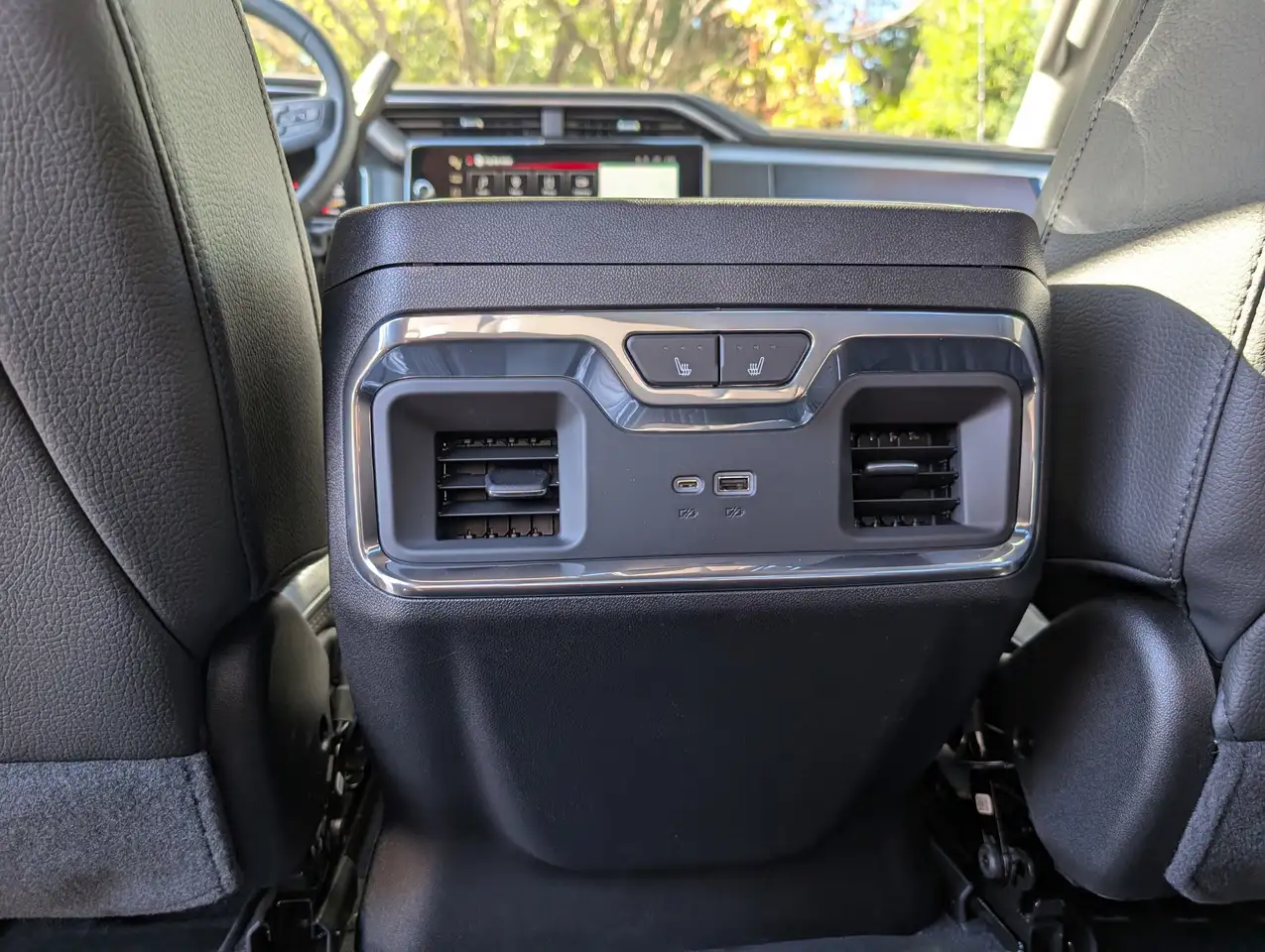 GMC Sierra 3500HD снимка GMC Sierra 3500HD