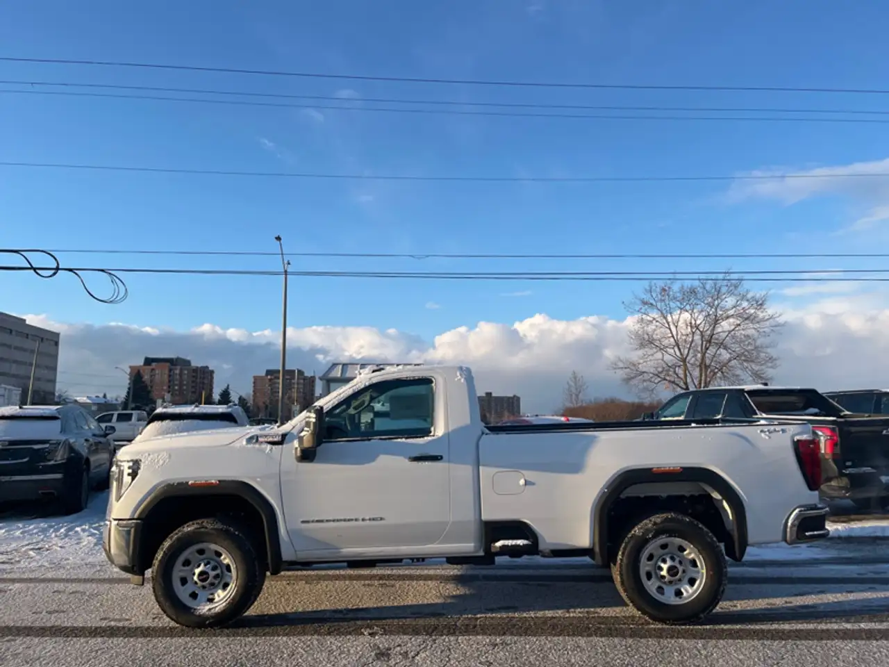 GMC Sierra 3500HD снимка GMC Sierra 3500HD