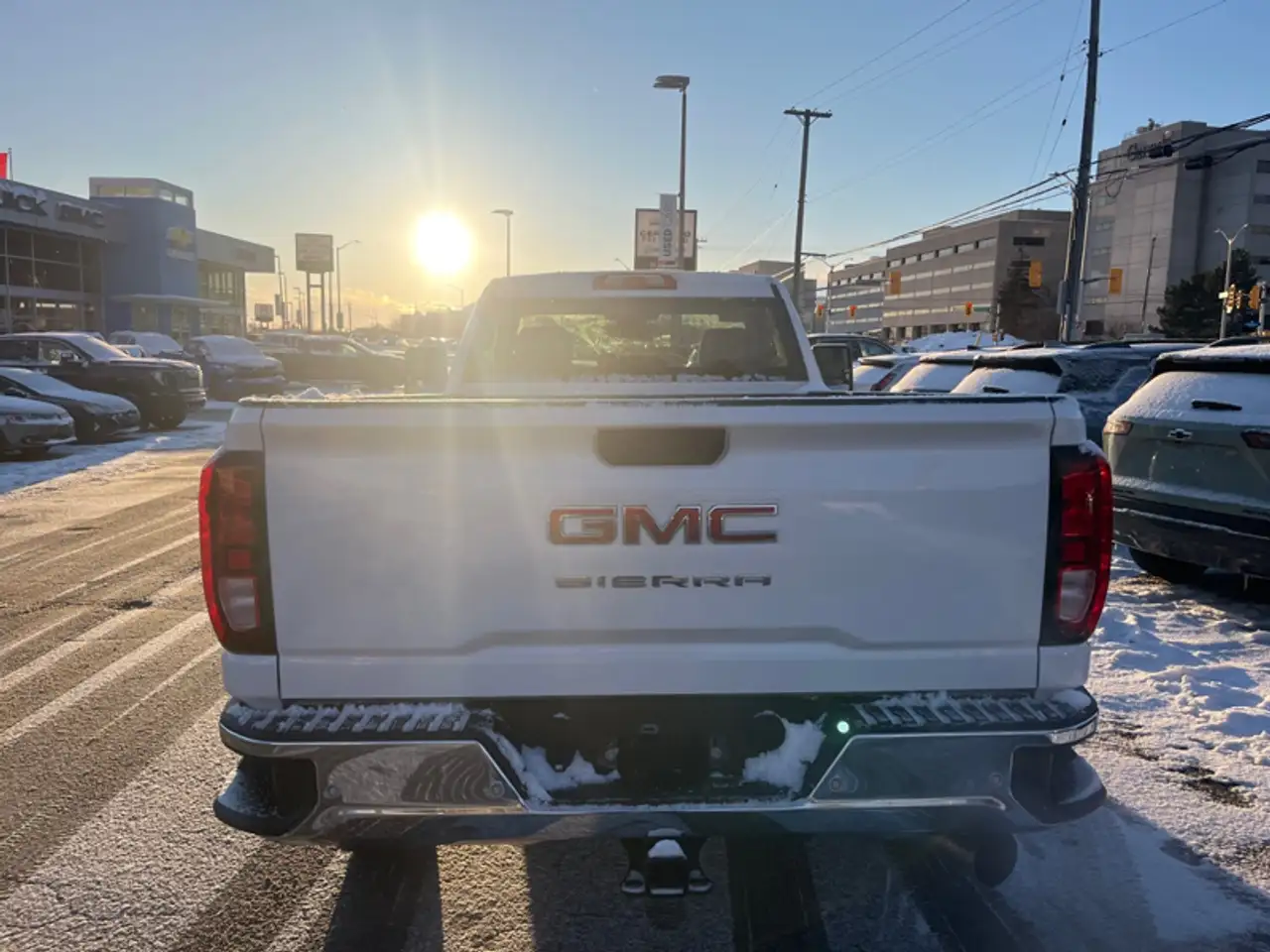 GMC Sierra 3500HD снимка GMC Sierra 3500HD