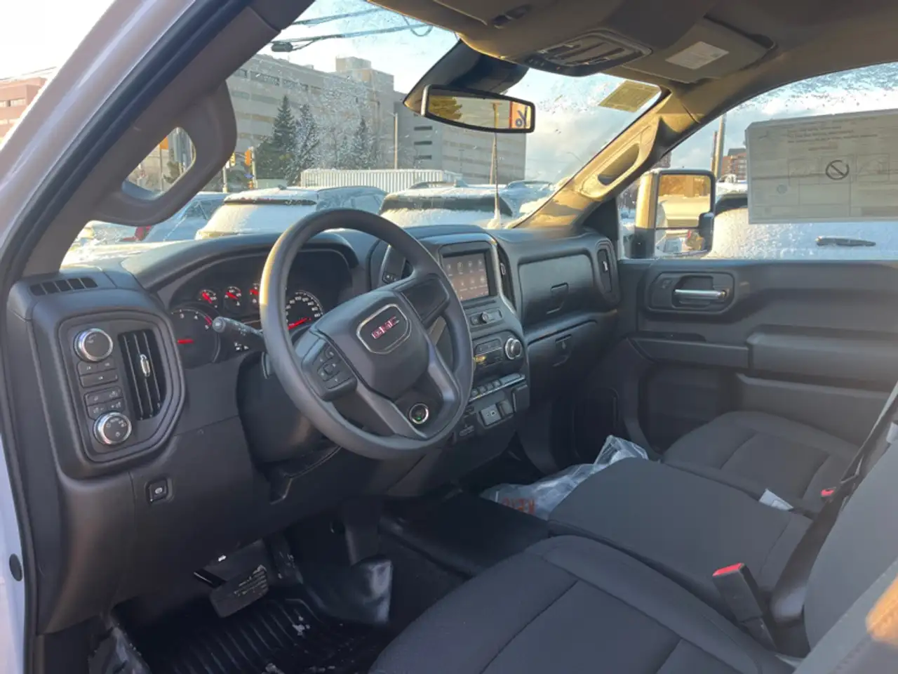 GMC Sierra 3500HD снимка GMC Sierra 3500HD