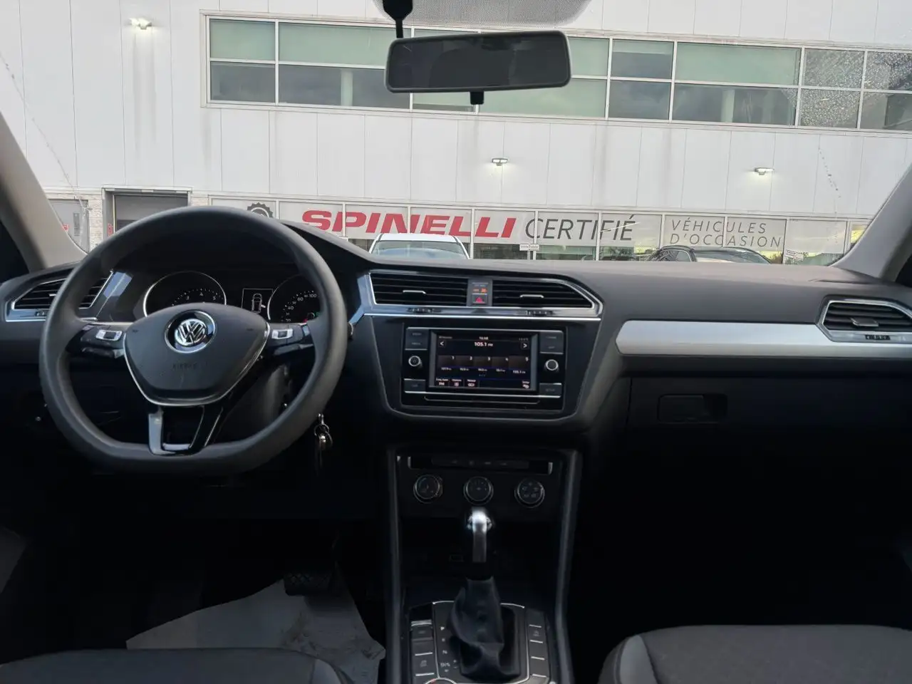 Volkswagen Tiguan снимка Volkswagen Tiguan