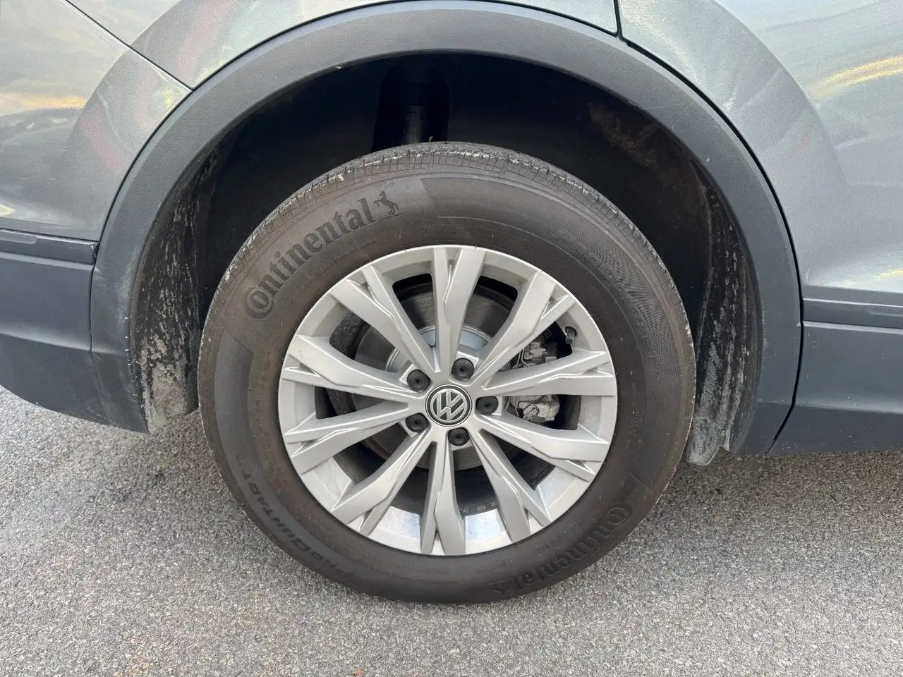 Volkswagen Tiguan снимка Volkswagen Tiguan