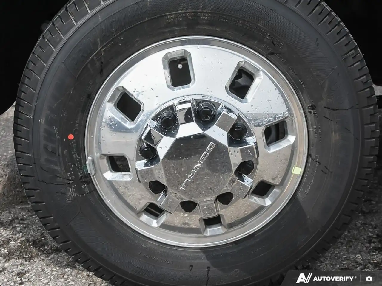 GMC Sierra 3500HD снимка GMC Sierra 3500HD