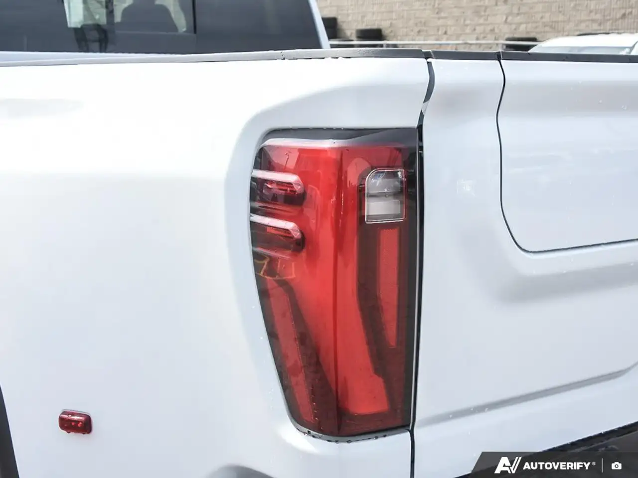 GMC Sierra 3500HD снимка GMC Sierra 3500HD