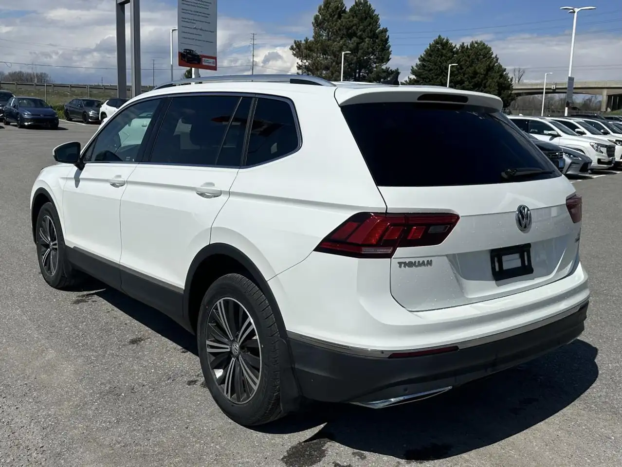 Volkswagen Tiguan снимка Volkswagen Tiguan