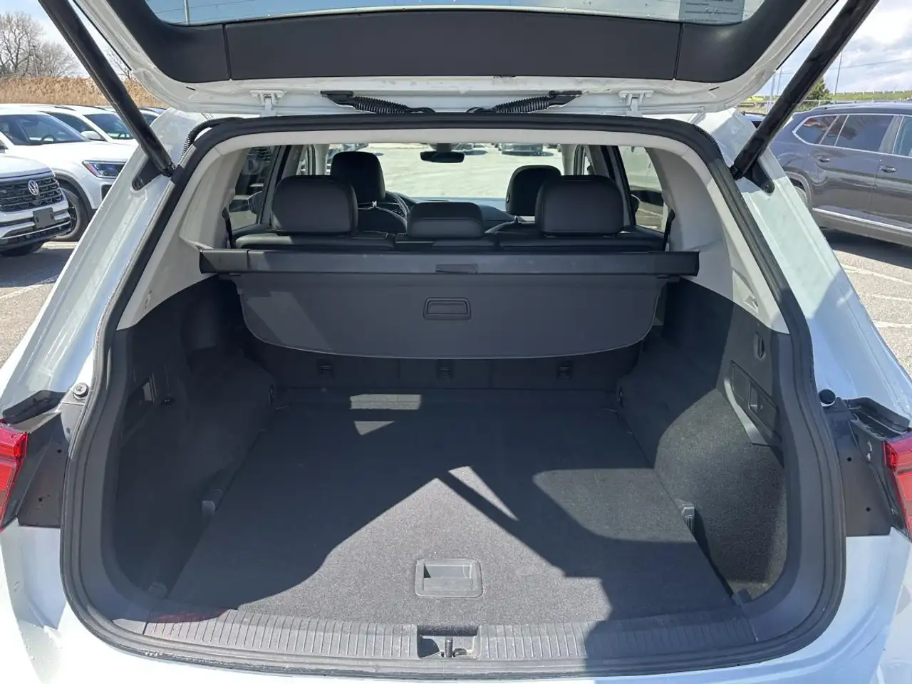 Volkswagen Tiguan снимка Volkswagen Tiguan